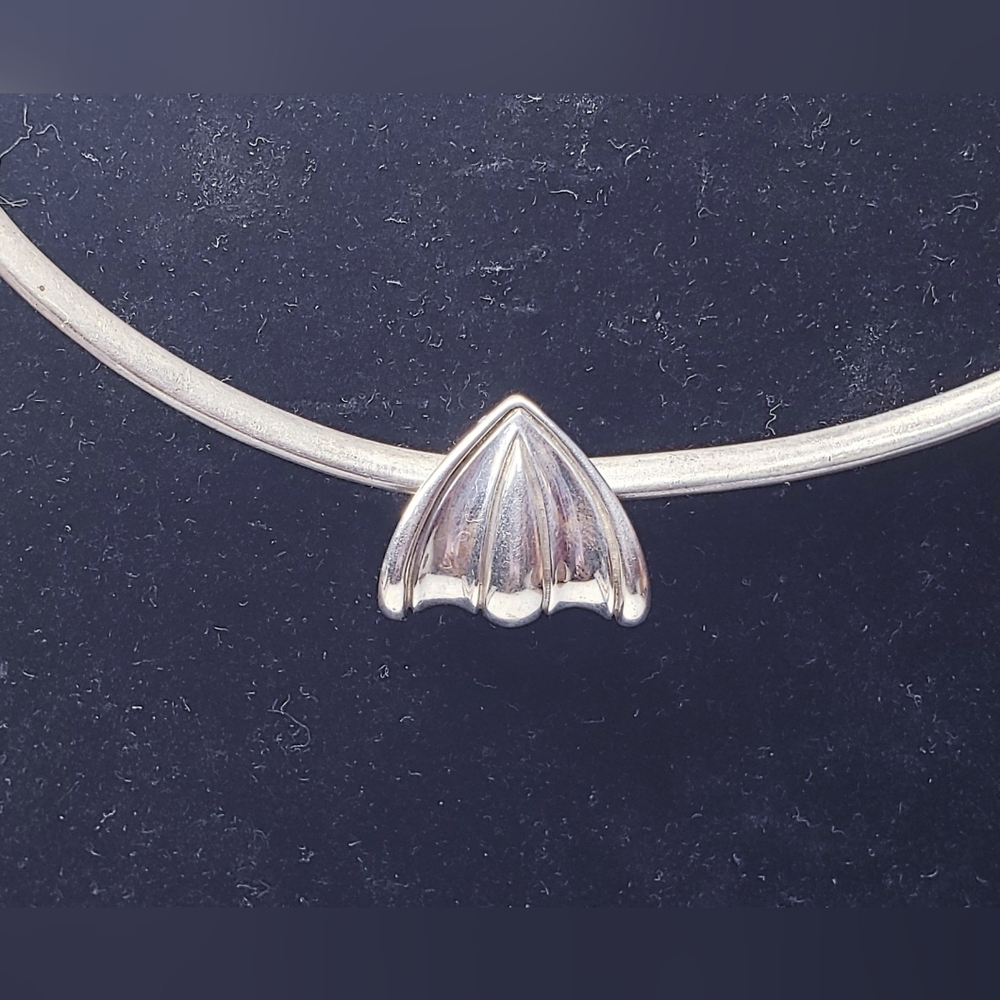 Intricate Ribbed Sterling Silver Slide Pendant.